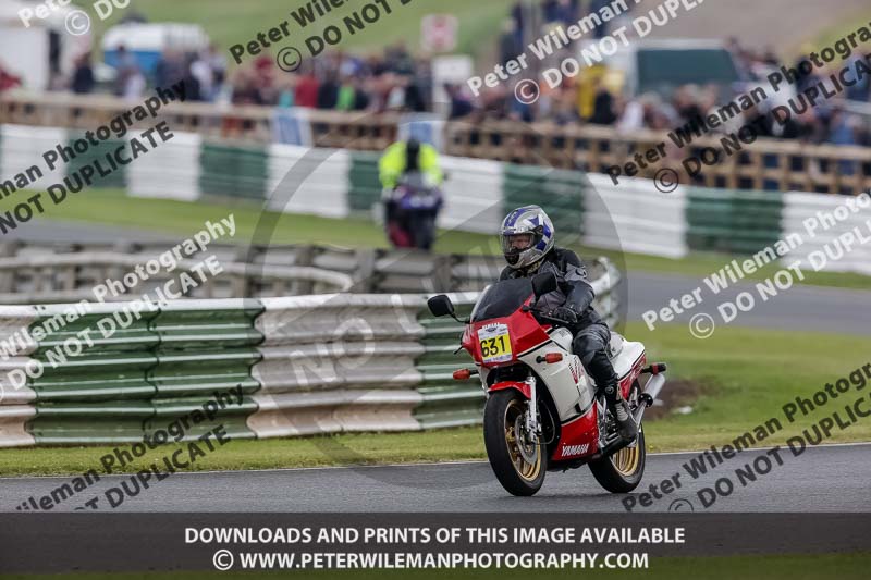 Vintage motorcycle club;eventdigitalimages;mallory park;mallory park trackday photographs;no limits trackdays;peter wileman photography;trackday digital images;trackday photos;vmcc festival 1000 bikes photographs